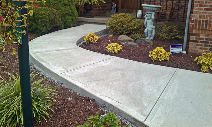 new concrete sidewalk